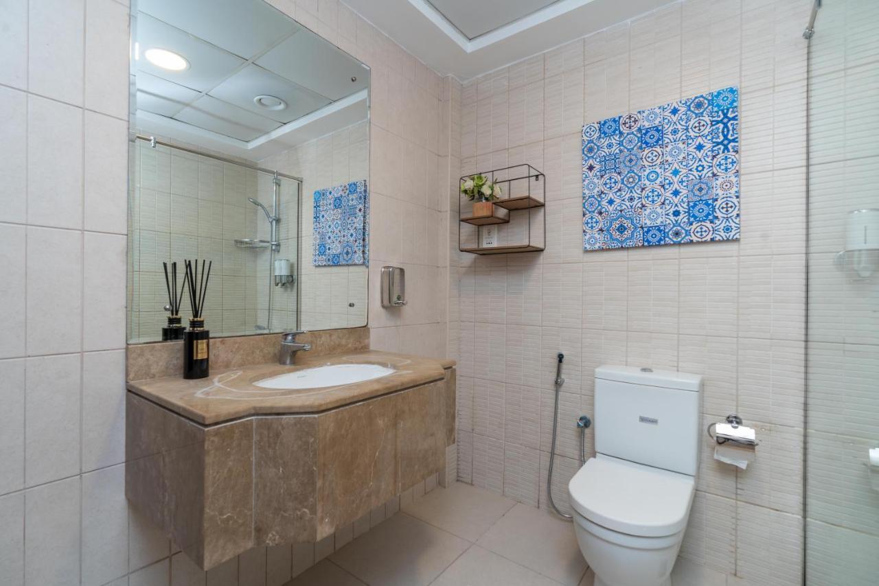 Modern 1br In Jlt Next To Metro With Views Apartment Dubai