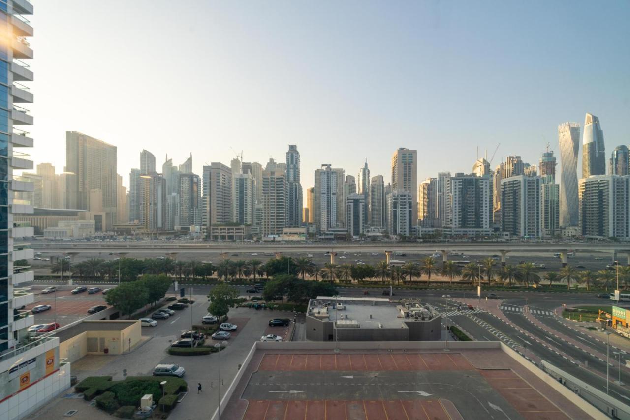 Modern 1br In Jlt Next To Metro With Views