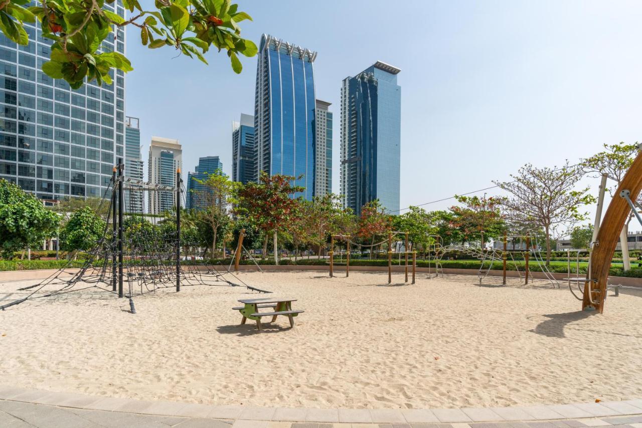 Modern 1br In Jlt Next To Metro With Views