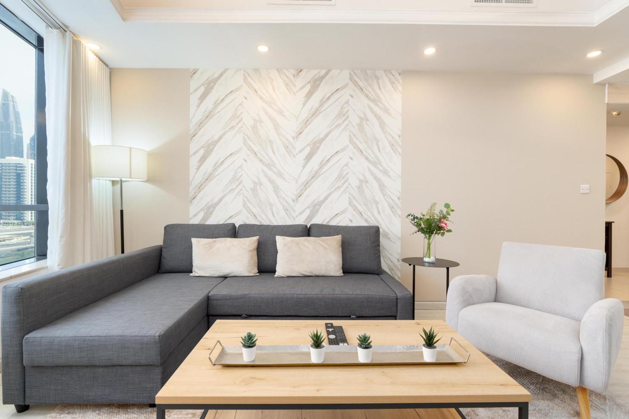 Modern 1br In Jlt Next To Metro With Views