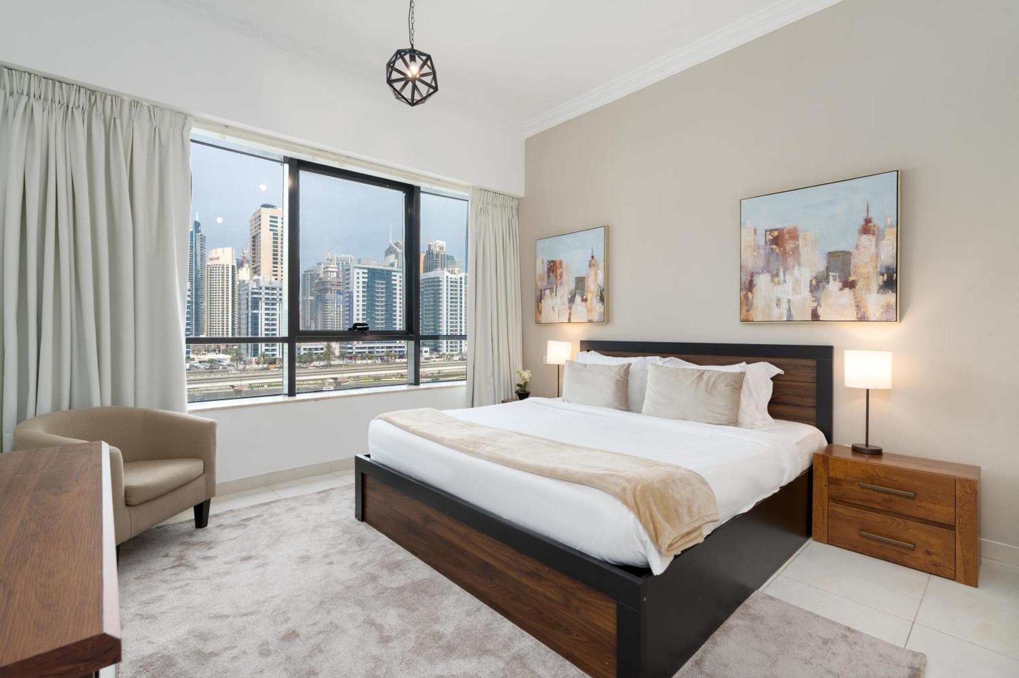 Modern 1br In Jlt Next To Metro With Views *