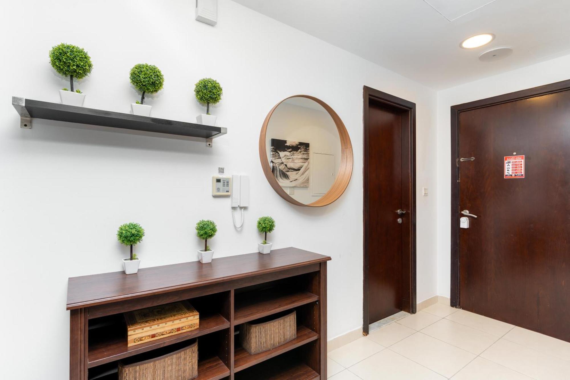 Apartment Modern 1br In Jlt Next To Metro With Views